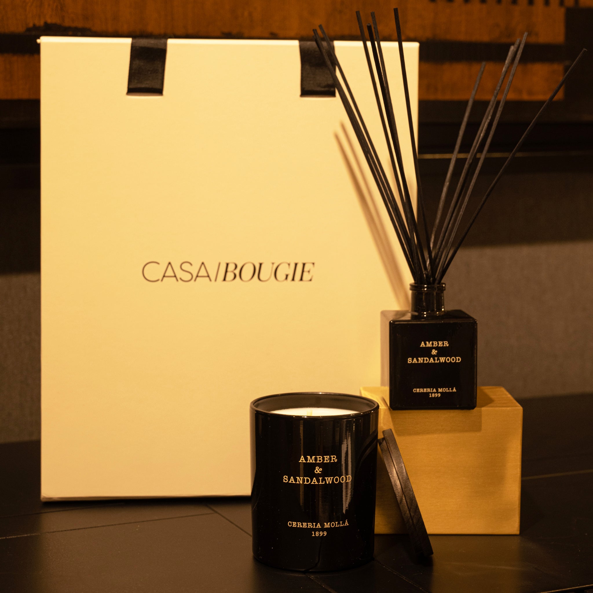 Set Vela + Difusor Aromático de Varillas Bulgarian Rose & Oud - Casa/Bougie