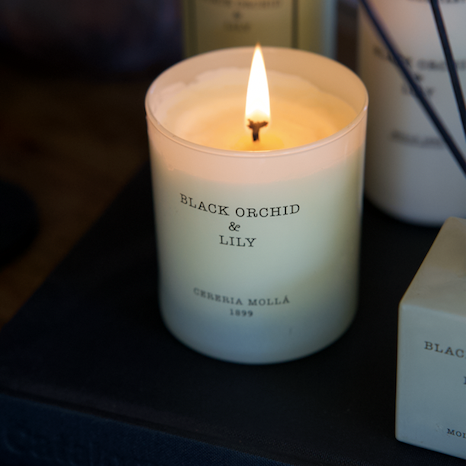 Vela 230 gr Black Orchid & Lily
