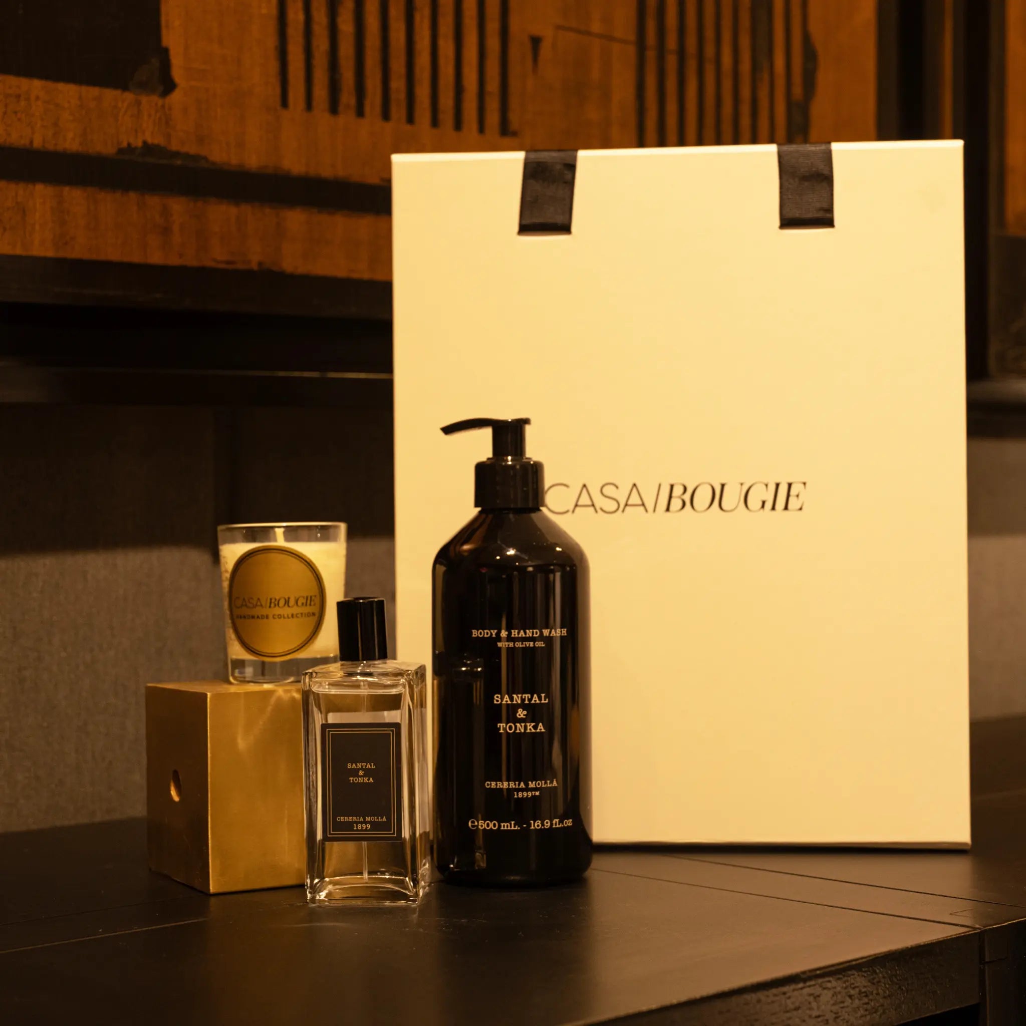 Set Body Mist + Crema Santal & Tonka +Mini Vela Regalo - Casa/Bougie